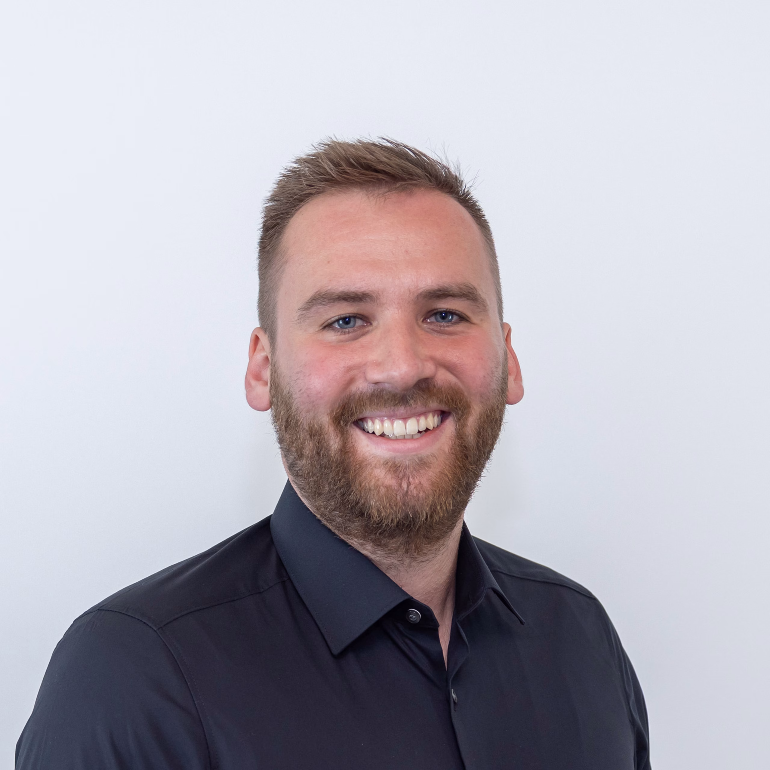 Ansprechpartner 10 Florian Hilpert